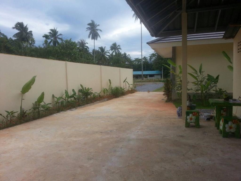 Khanom Garden Suite Quarto foto